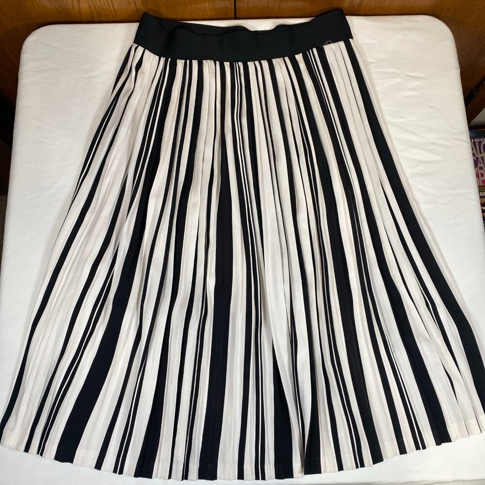 Peter Nygard Black & White Stripe Pleated Maxi Skirt Women's L Black 100%